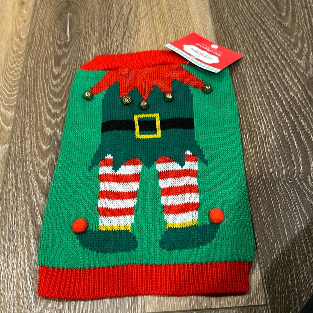 Elf sweater NWT